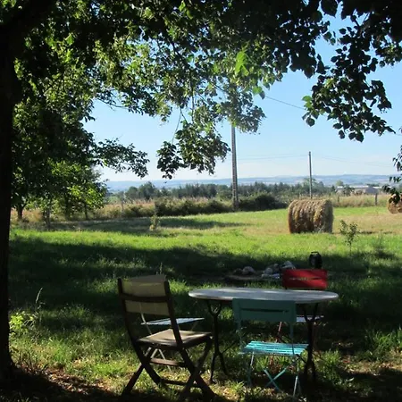 D'hotes Les Pieds Dans L'herbe Πανσιόν 3*